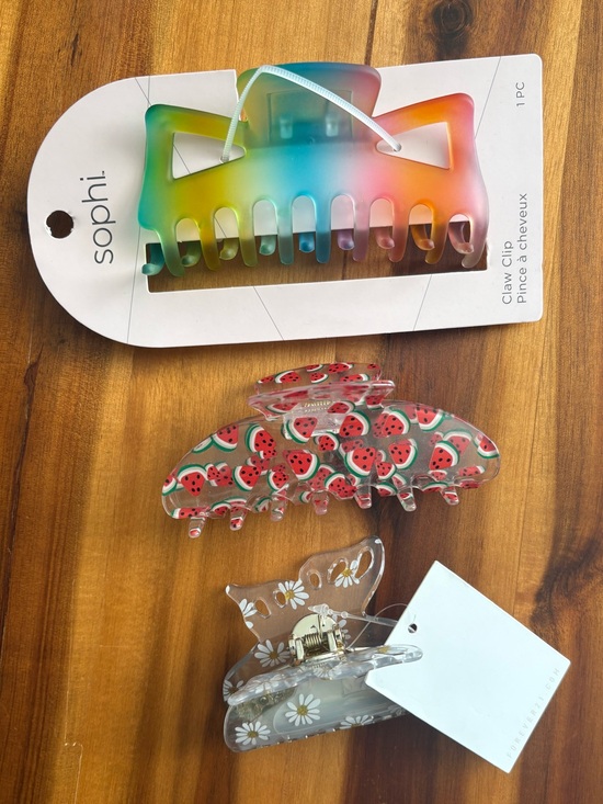 Forever 21, Sophi Accessories - 🛍️ Forever 21 Sophi Hair Claw Clip Lot 3 Pc Watermelon Rainbow Daisy Butterfly